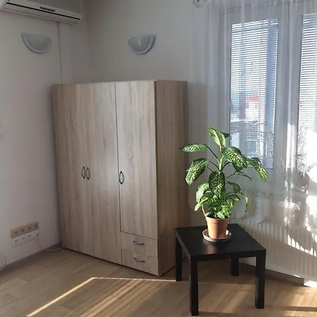 Apartment 4 *