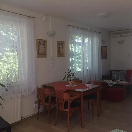 4 Apartment *